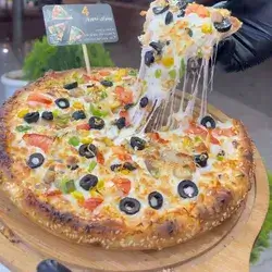 Family Chicken Pizza