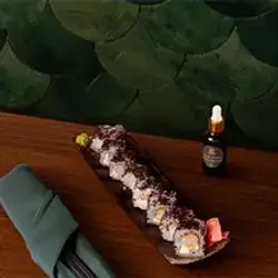 Black Pearl Crispy Shrimp Roll