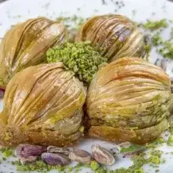 Midye Baklava
