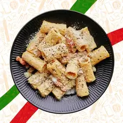 PASTA 4 CHEESES AND WALNUTS