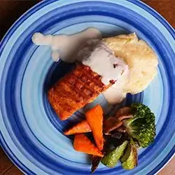Salmon Monier