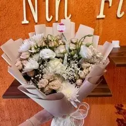 White Mix Bouquet