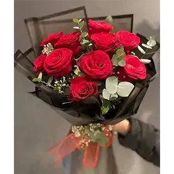 Bouquet Of Red Damask Flowers With Accessories, 17 Flowers