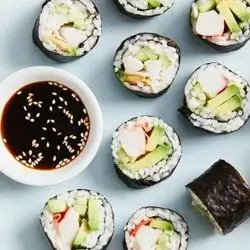 Homemade Sushi Roll (6 Pcs)