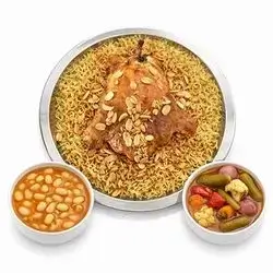 منسف دجاجة محشية