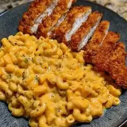 Mac & Cheese with Crispy Chicken
