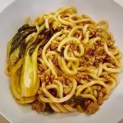 Fresh Fried Noodles With Chicken