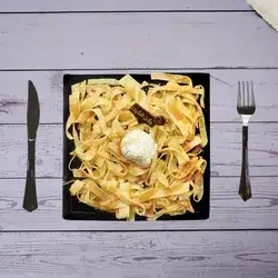 Fettuccine With Honey and Nuts