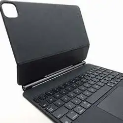 Magic Keyboard for 11-inch iPad Pro (2nd generation) - Arabic