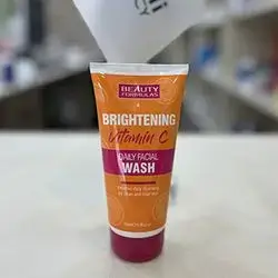BEAUTY FORMULAS Brightening VITAMIN C Daily Facial Wash Effective Daily Cleansing