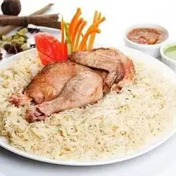 دجاج مسلوق مع رز ومرق