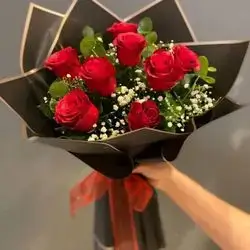 Bouquet Of Roses With Accessories