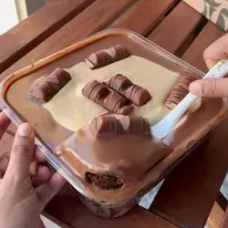 Milk Chocolate Cake