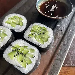 Cheese Cucumber Kimbap (4 pieces)