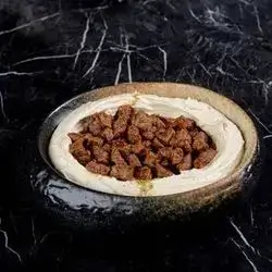 Hummus With Meat