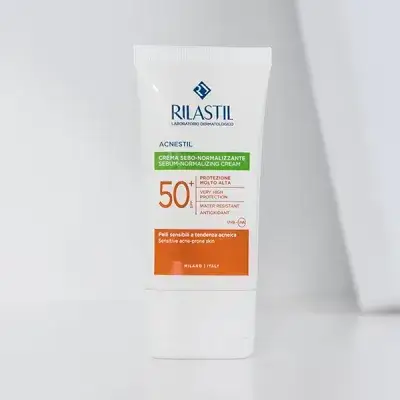 Rilastil acnestil crema sebo-normalizzante 50+UVA