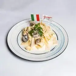 Fettuccine Chicken And Mushrooms