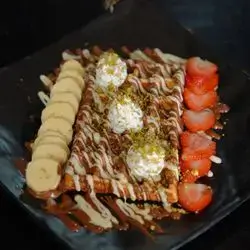 Waffles With Fruit