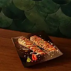 Crispy Chicken Mango Roll