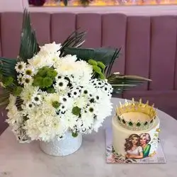 Special Chocolate Cake For 8 Person With Flower