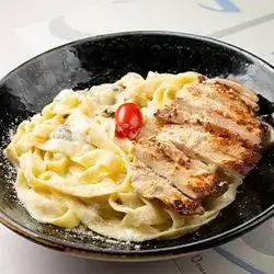 Fettuccine Alfredo