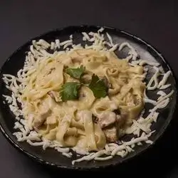 Fettuccine Alfredo