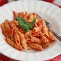 Chicken Red Alfredo Pasta