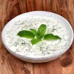 ماست و خەیار