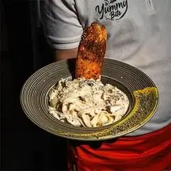 Fettuccine Alfredo