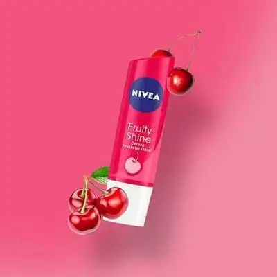 LIPBALM NIVEA FRUITY SHINE