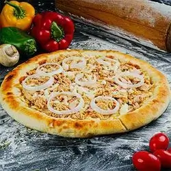 Tuna Fish pizza With Onion Slices