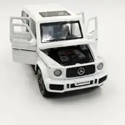 Mercedes Benz G class middle size metal car