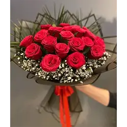 Bouquet Of Red Flowers With Accessories, 20 Flowers