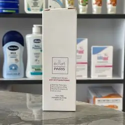 ecllat paris anti-spots & whitening %100 free paraben slicone helps to decrease the spots and the formation of dark pogments , skin whitening 30ml