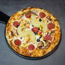 Faruq Special Pizza
