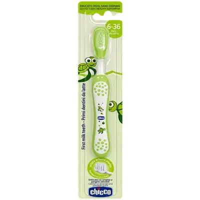 First Milk Teeth Toothbrush Green 6-36 Months _ Chicco
