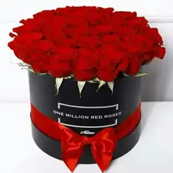 Box Of Red Flowers With Accessories, 39 Flowers