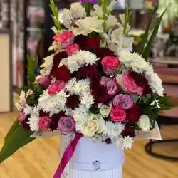 Mixed Flower Box (Rose and Daudi)