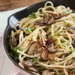 Mushroom Alfredo Spaghetti