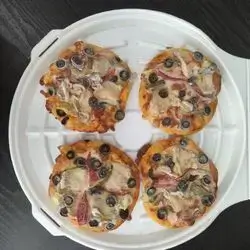 Meat And Chicken Mini Pizza
