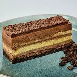 Chocolate Vanila Cake Slice