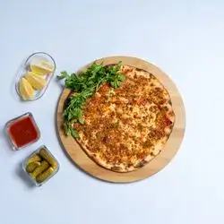 لحم بالعجين