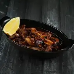 Meat Pottery With Pomegranate Molasses