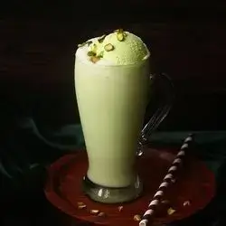 Pistachio Milk Shake + Ice Cream
