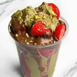 Strawberry And Pistachio  