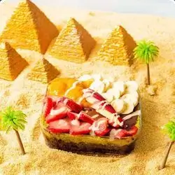 Fruit Baghdad Dalaa Cake with Kinder
