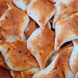 Iraqi Bun ( 8 Pieces )