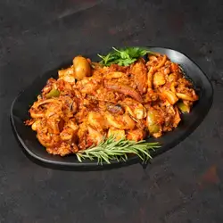 مأكولات بحرية مقطعة