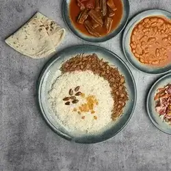 أرز مع مرق سادة