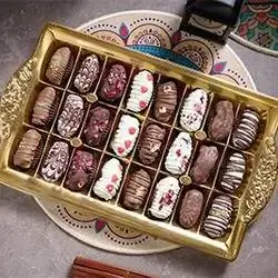 Date Box With Nuts And Nestle